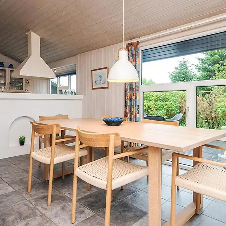5 Star In Henne Henne Strand